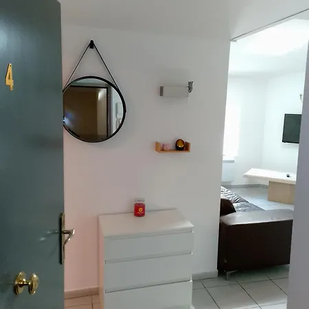 Le Petit Nid Douillet Апартаменты Кастельнодари